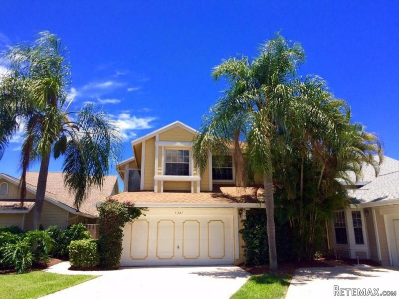 5327 Park Place Circle, Boca Raton, FL..