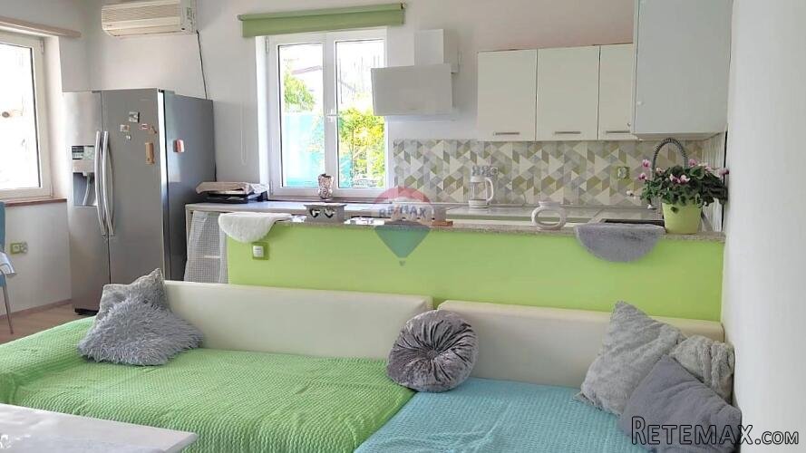 Istra, Kaštel- stan s velikim vrtom - 3