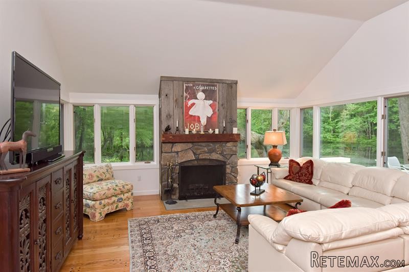 3 bedroom House For Sale: 122 Old Stone.. - 2