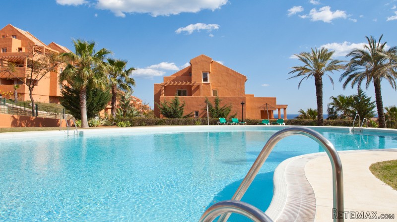 Apartments and duplex penthouses of Los..