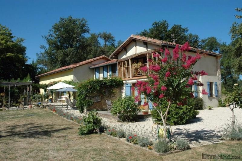 5 Bedroom Country House For Sale - 2
