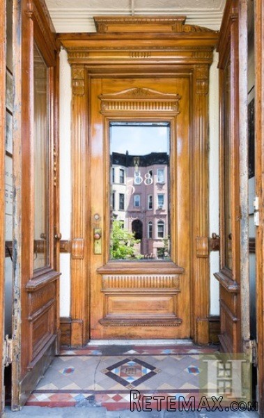7 bedroom Town House For Sale: 588..