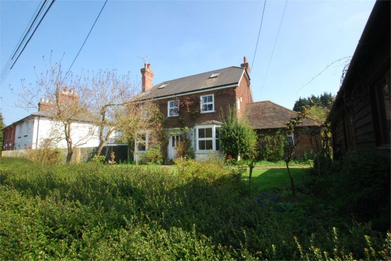 6 Bedroom Detached House