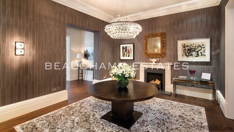 Apartment 4, 7-9 Buckingham Gate, SW1 - 2