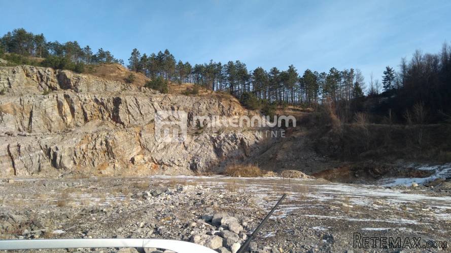 Gorski kotar, Vrata, zemljište u poslovnoj zoni