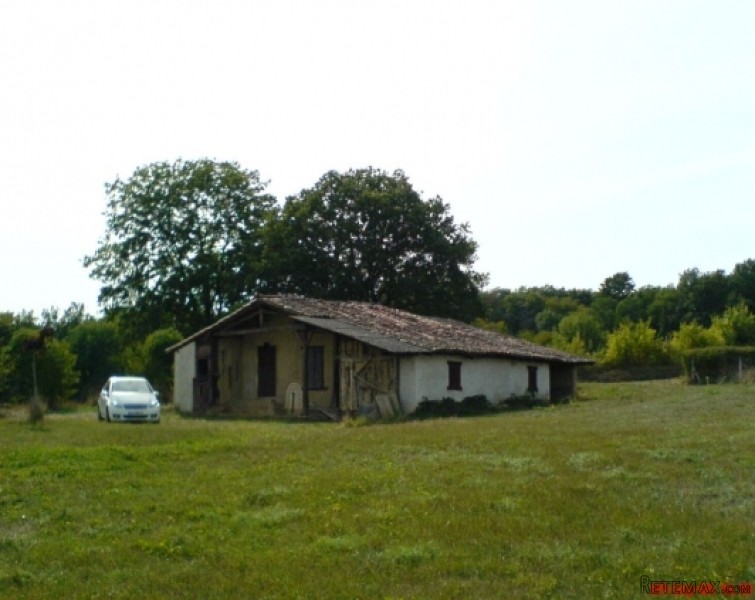 Farmhouse For Restoration With 1.7..