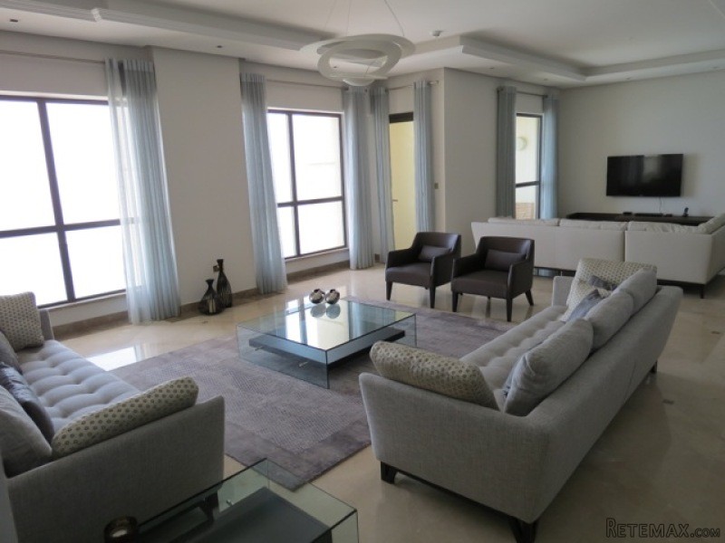 Ultra Chic Ocean View Beach Lovers..