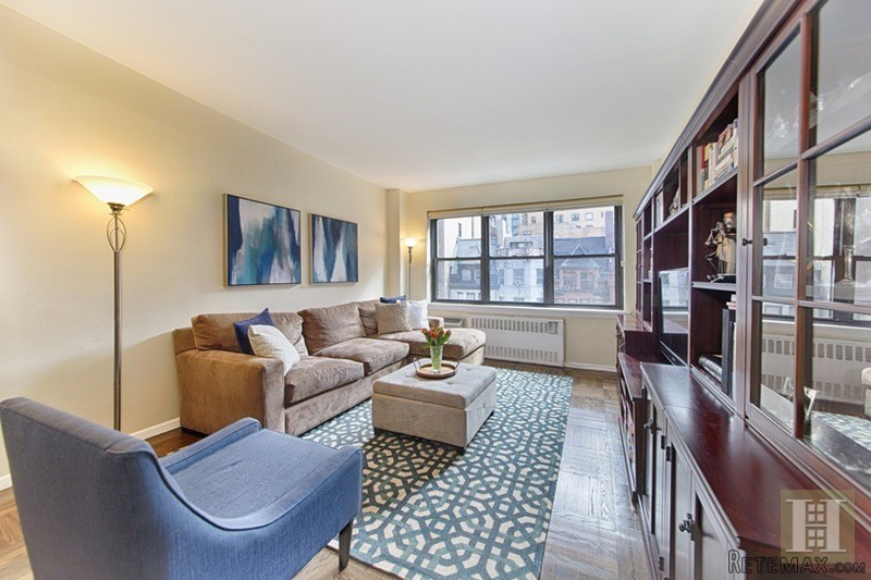 2 bedroom Apartment For Sale: 11..