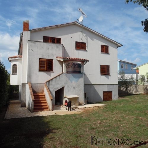 Istra,Pula,kuća na tri etaže