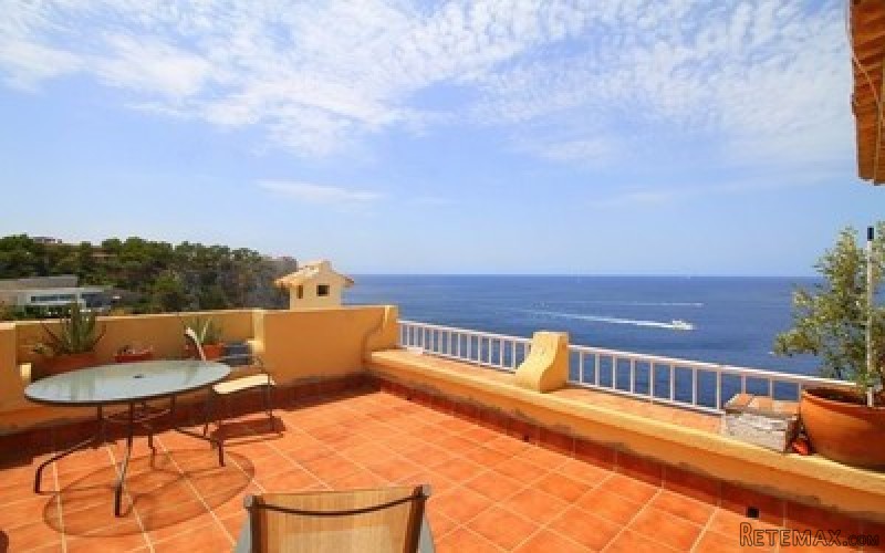 Penthouse with private access to the..