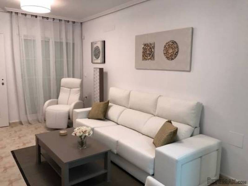 2 Bedroom 1 Bathroom Apartment In La.. - 2