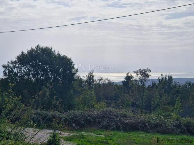 LABIN,veliko građevinsko zemljište sa pogledom na more - 2