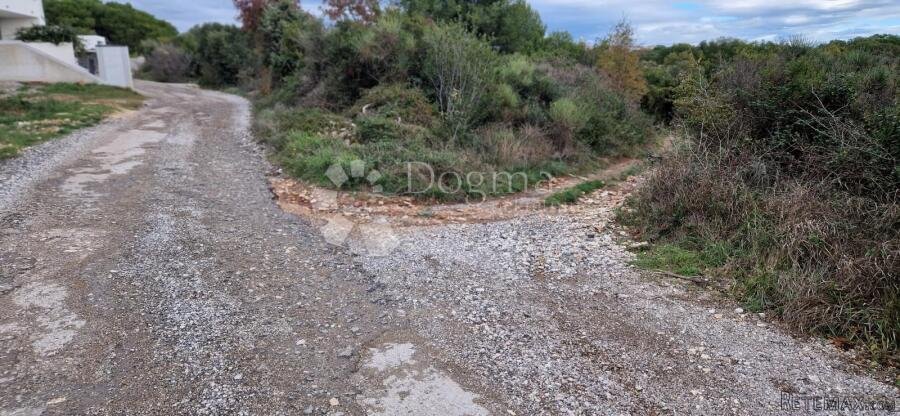 MEDULIN, građevinska parcela na traženoj lokaciji - 2