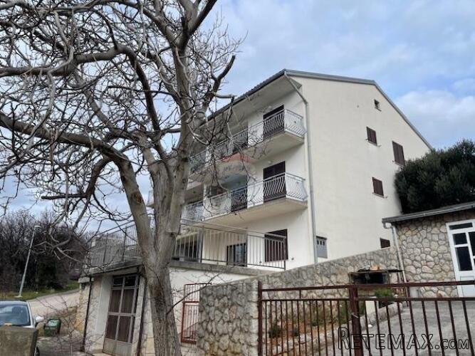 Novi Vinodolski,okolica,dvojna kuća,281 m2,90 m od mora! - 2