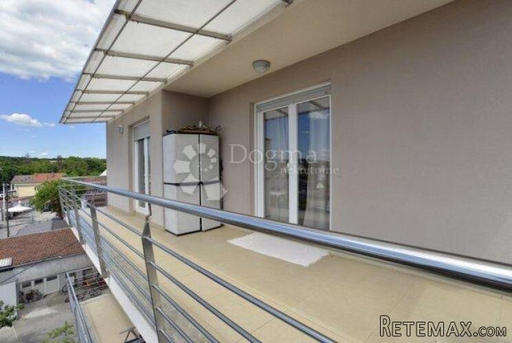 Predivan penthouse u centru Dugog Sela - 2