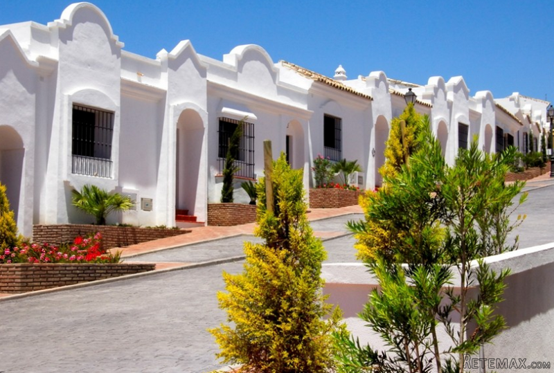 4 bedroom town house for sale