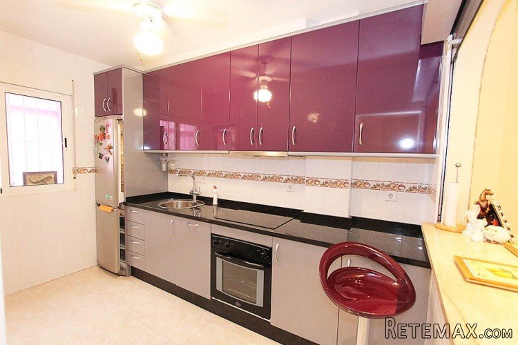 This triplex family home is located in La Florida in the.. - 4