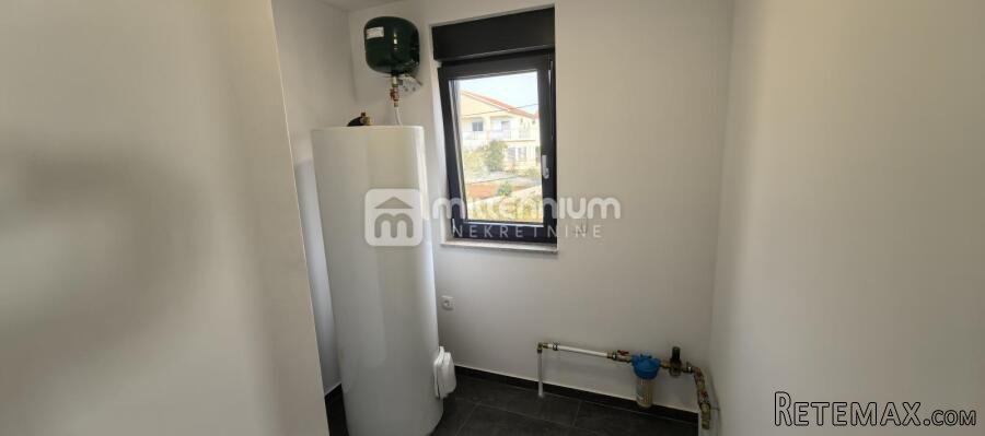 Otok Krk, Linardići, 200m2, samostojeća kuća s bazenom - 9