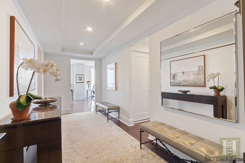 4 bedroom Apartment For Sale: 60.. - 2