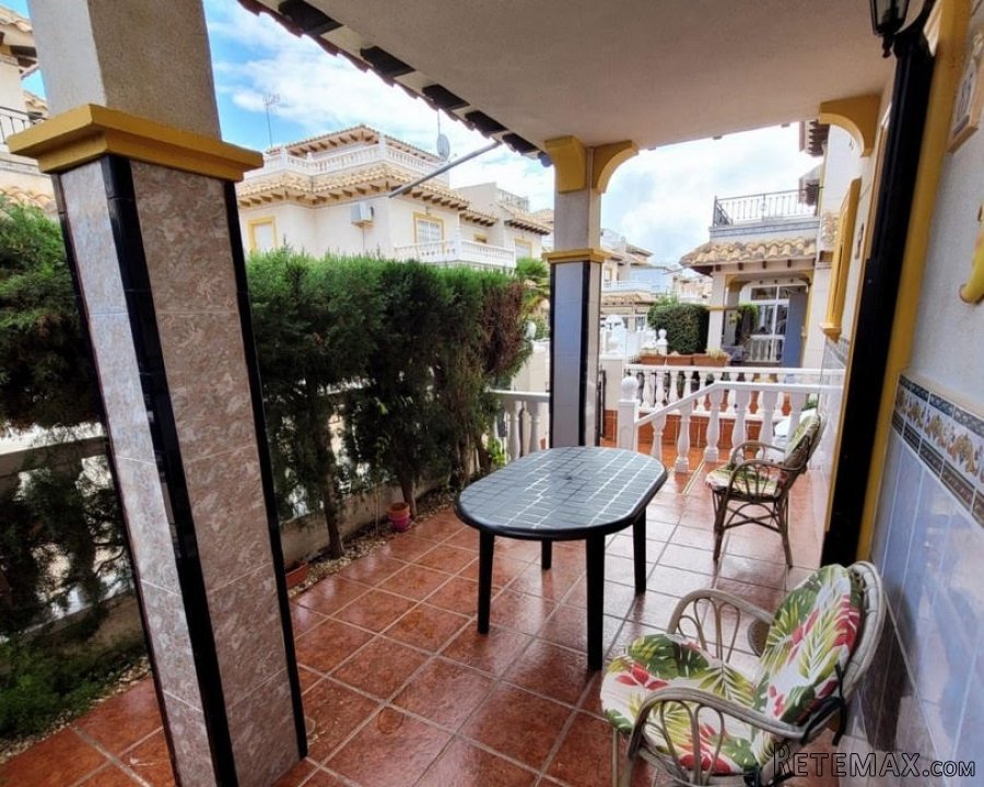 Espectacular Adosado, 3 dormitorios, 2 baños , entrada.. - 2
