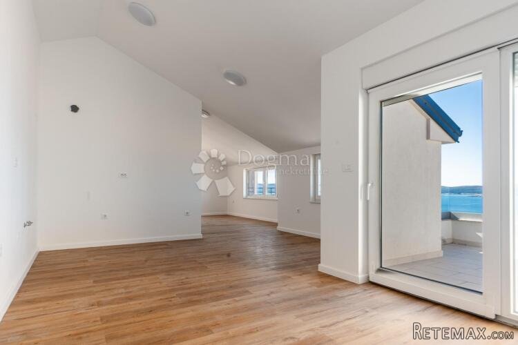 Odličan penthouse u blizini mora - 2