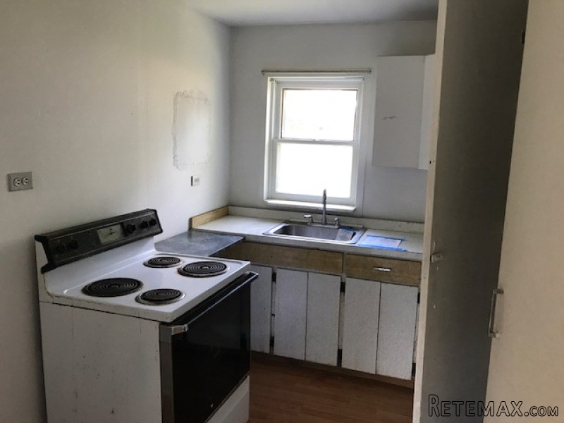 24 E 6th St Howell, NJ, 07731 Monmouth.. - 2
