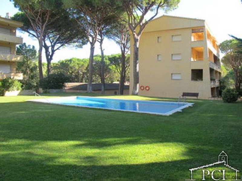 Duplex apartment in front of golf..