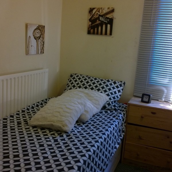 Comfortable Single Bedroom In Very Well..