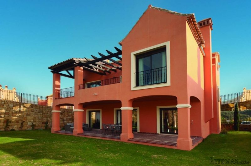 Golf Villa For Sale In Estepona