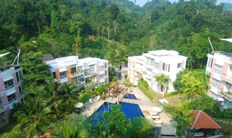 PRICE CUT - Cool 3-Bedroom Duplex..