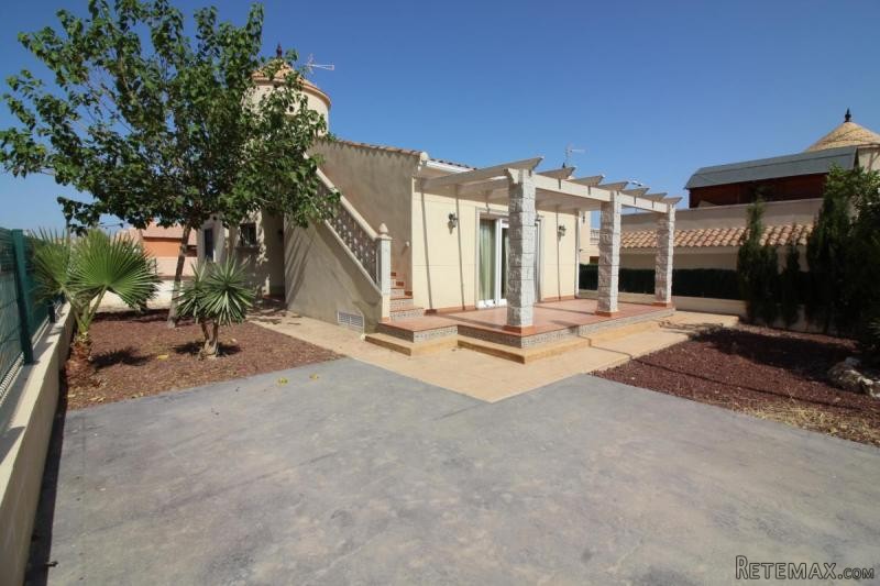 Quality Detached villa, under 100,00..