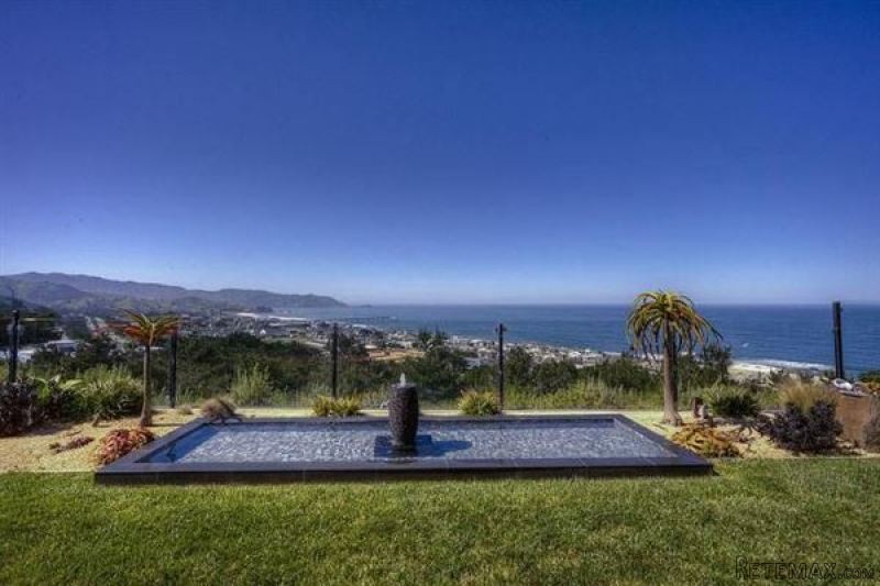BREATHTAKING OCEAN VIEWS !