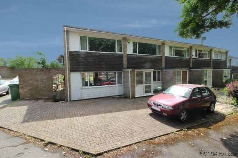 4 bedroom, End Of Terrace House house..