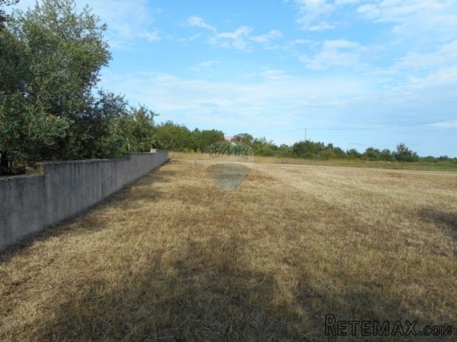 GRAĐEVINSKO ZEMLJIŠTE : POREČ , TAR MJEŠOVITA GRADNJA - 2