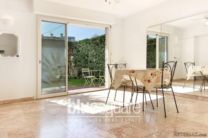 Pretty 2 bedroom ground floor apartment..