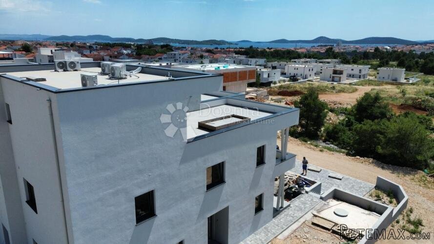VODICE - PREDIVNI STAN U NOVOGRADNJI , TOP CIJENA - 2