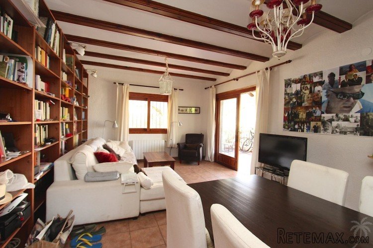 A pretty detached.. - 4