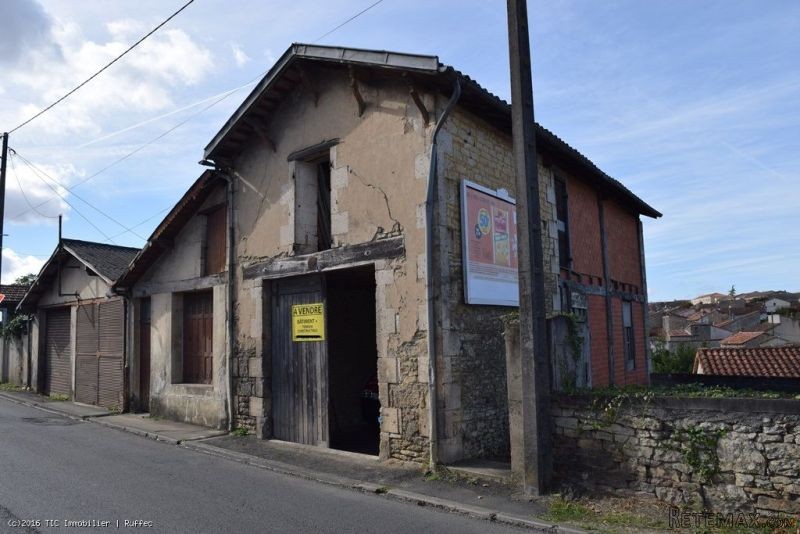 Town Centre Garage in Ruffec.