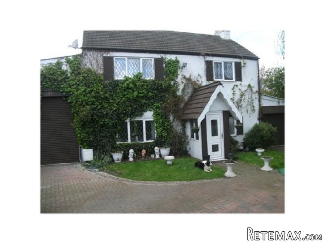 17 th century detached,freehold, cottage