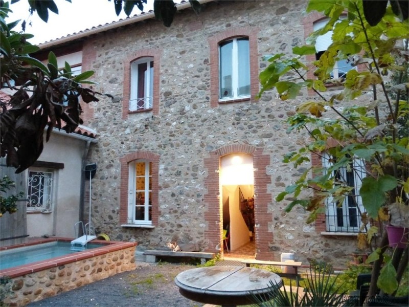 Spacious Village House With Barn..