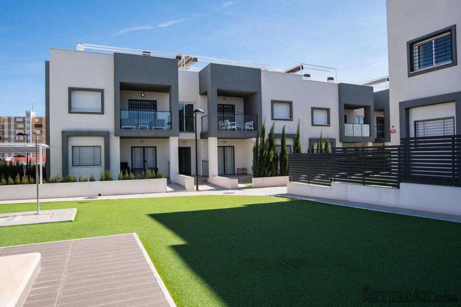 Se vende moderno apartamento de 65m2 en la avenida París.. - 2