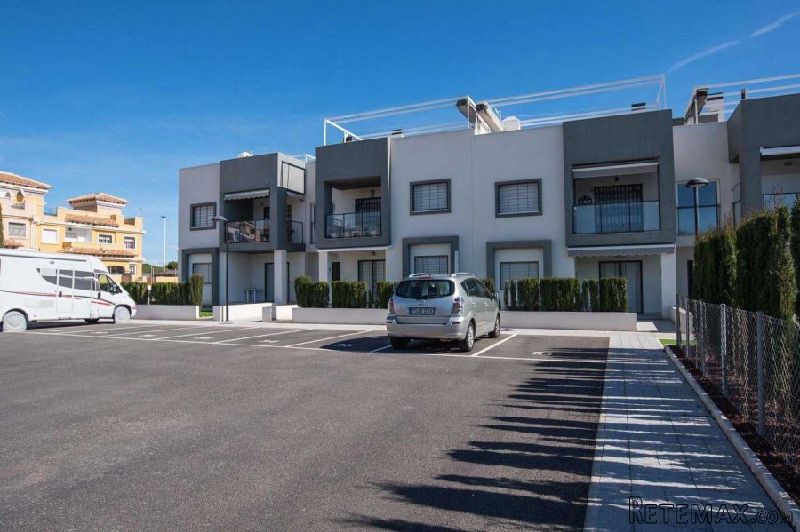 Se vende moderno apartamento de 65m2 en la avenida París.. - 3