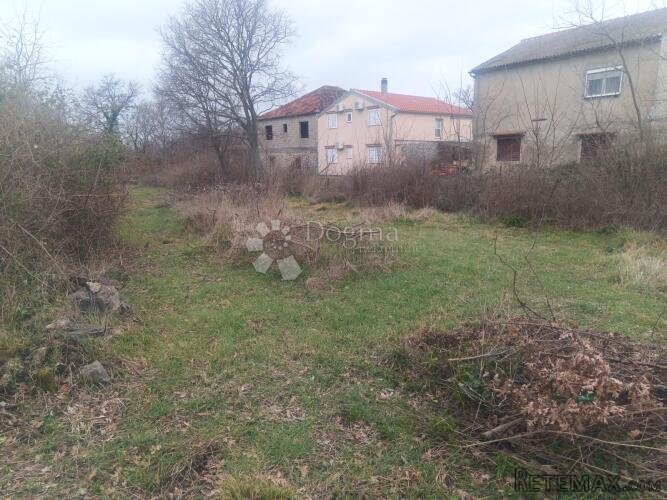 Zemunik - 2432m2,više parcela - 3