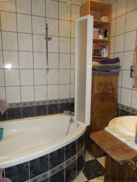 2 Bedroom House For Sale - 2