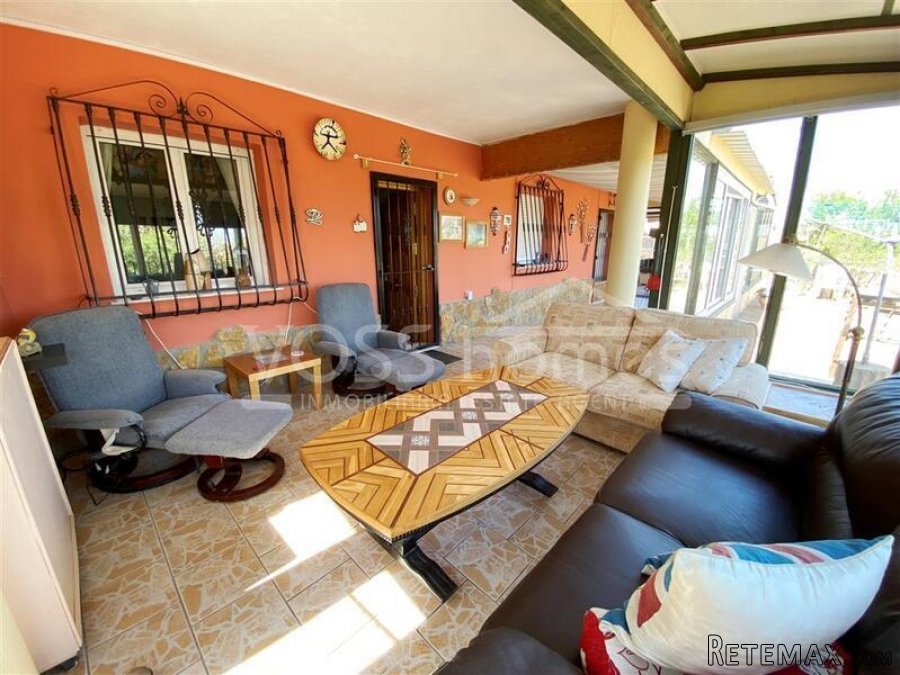 NEW & EXCLUSIVE LISTING TO VOSS HOMES - A spacious 3 bed.. - 11