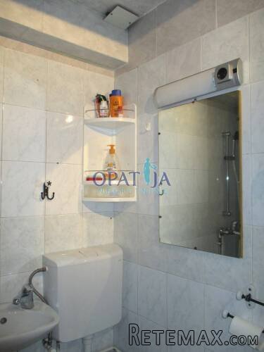 Brseč, samostojeća katnica - 12