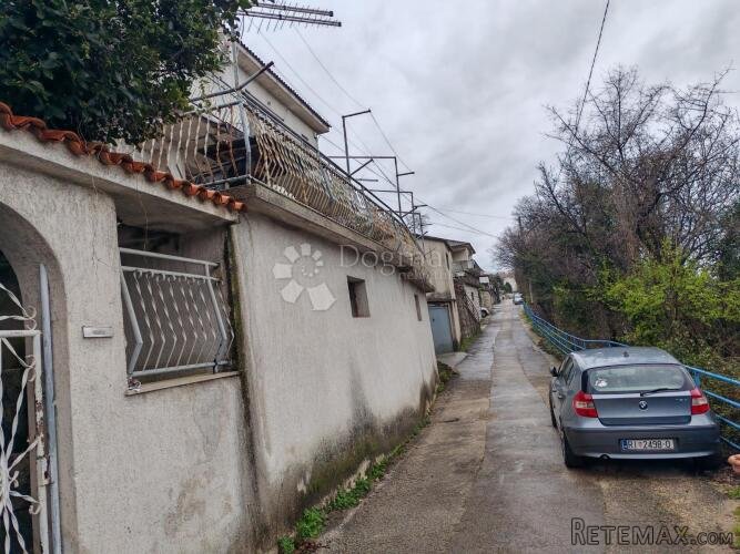 ETAŽA SA DVA STANA - 2