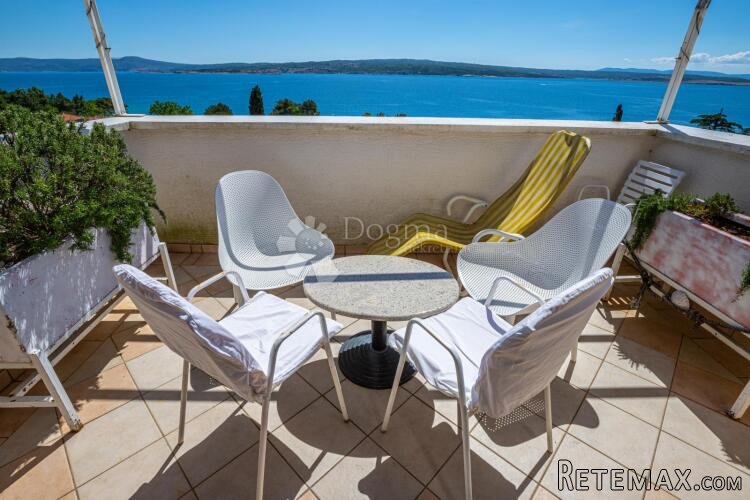 APARTMAN SA GALERIJOM I PREKRASNIM POGLEDOM NA MORE - 3
