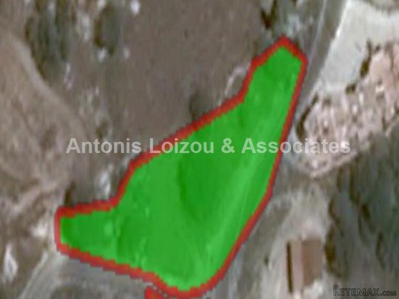 1,673 m2 field in Tremithousa with sea..