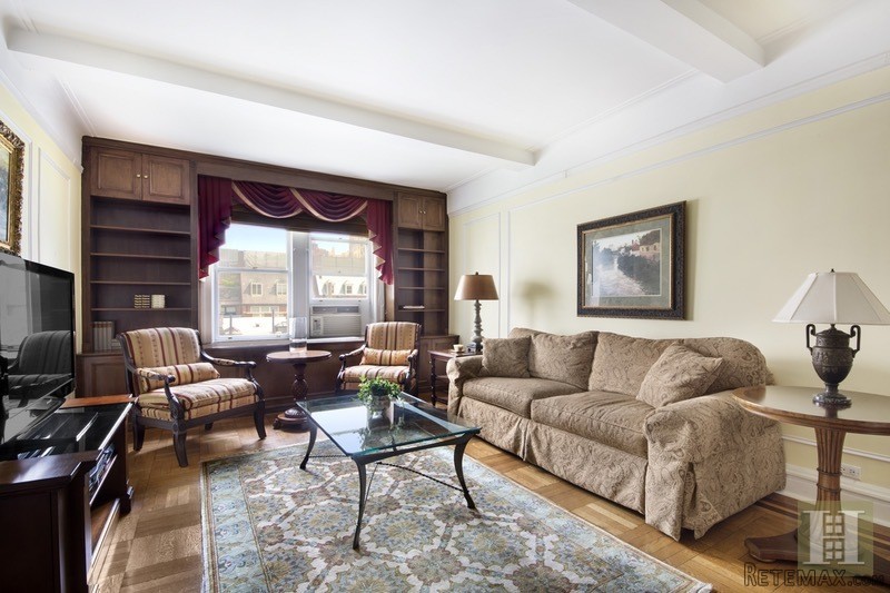 2 bedroom Apartment For Sale: 51 EAST..